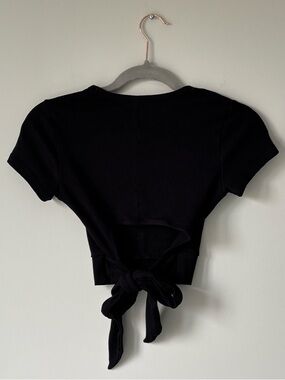 Garage Black Open Tie-Back Ribbed Top - M